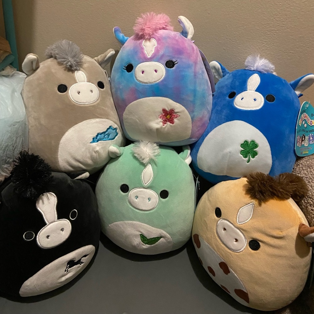 2021 Ky derby horse squishmallow set